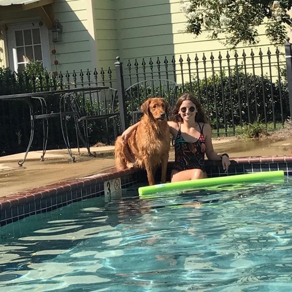 🐉 Posh Ambassador Sara 🐉 - Picture 3 of 4